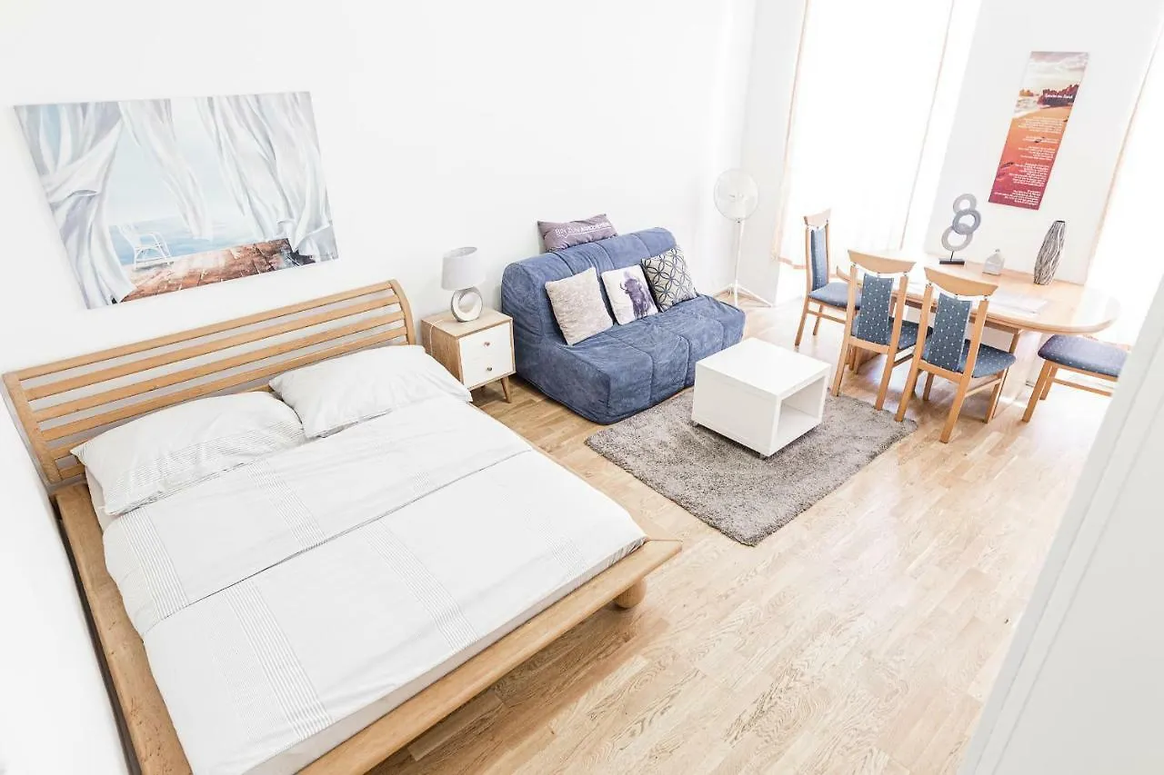 Apartment - Bg Vienna 0*,